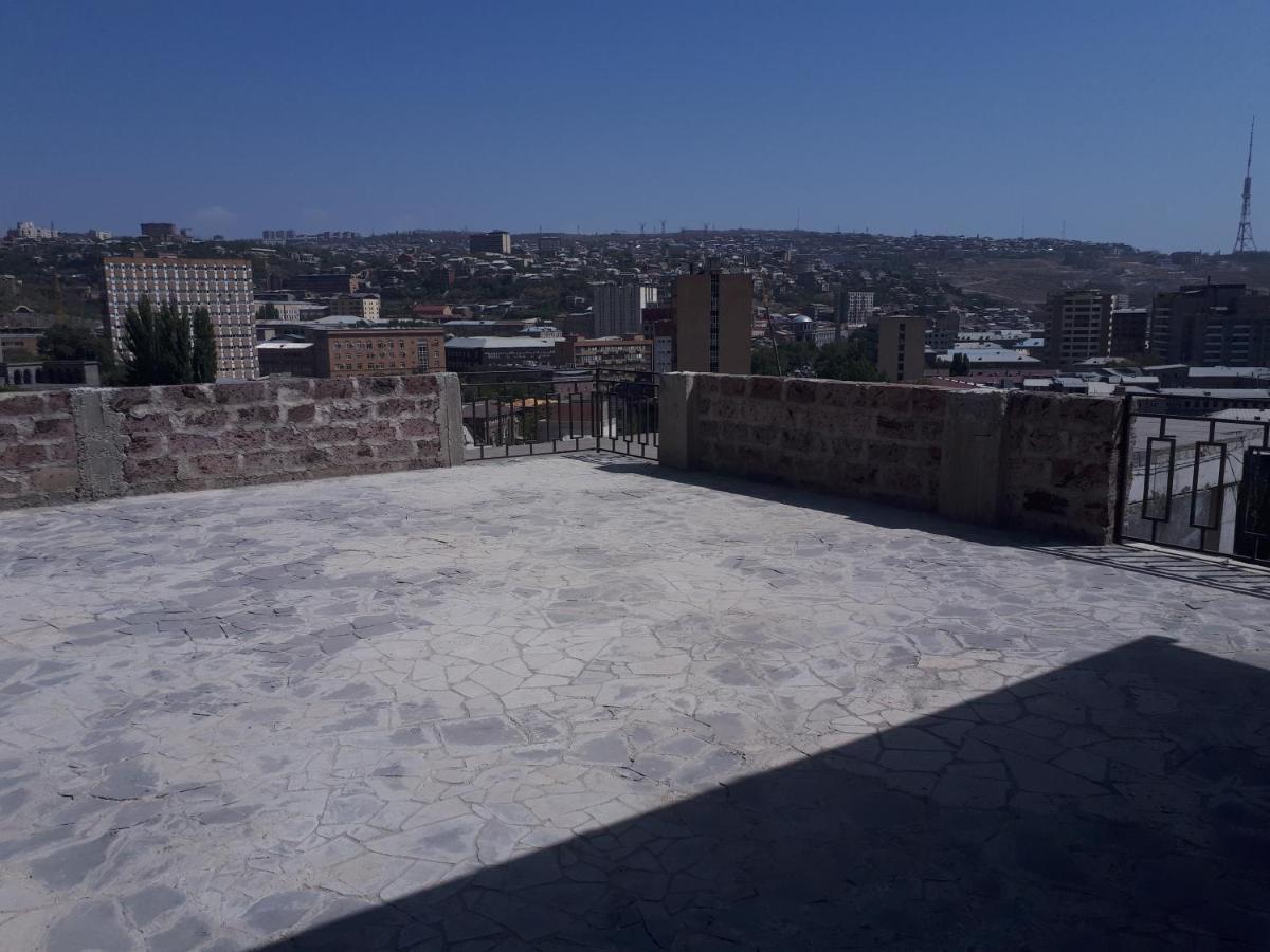 Art Guest House In Kaskad Yerevan Ngoại thất bức ảnh