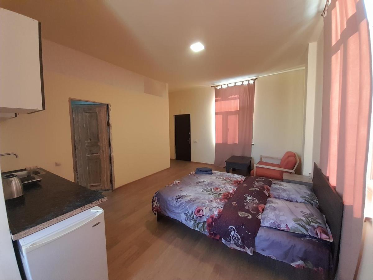 Art Guest House In Kaskad Yerevan Ngoại thất bức ảnh