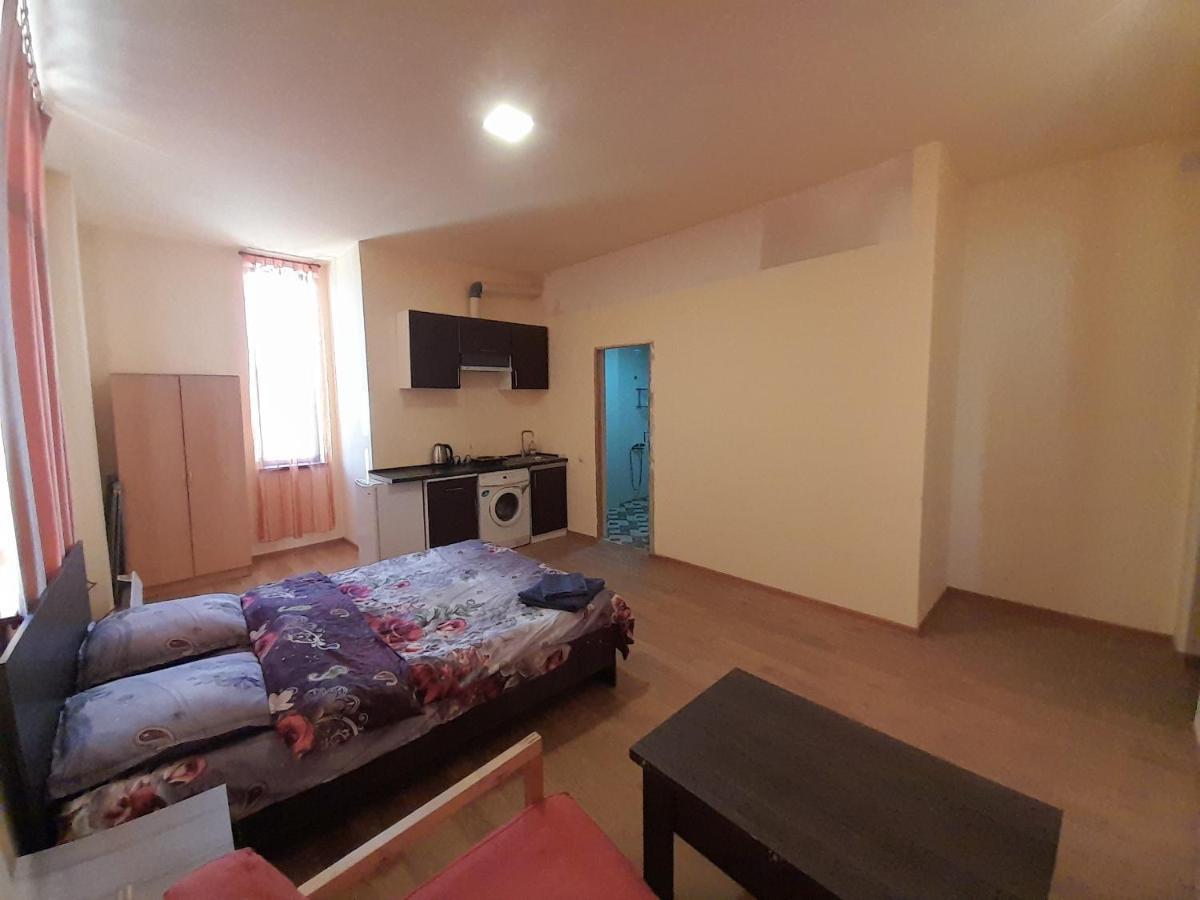 Art Guest House In Kaskad Yerevan Ngoại thất bức ảnh